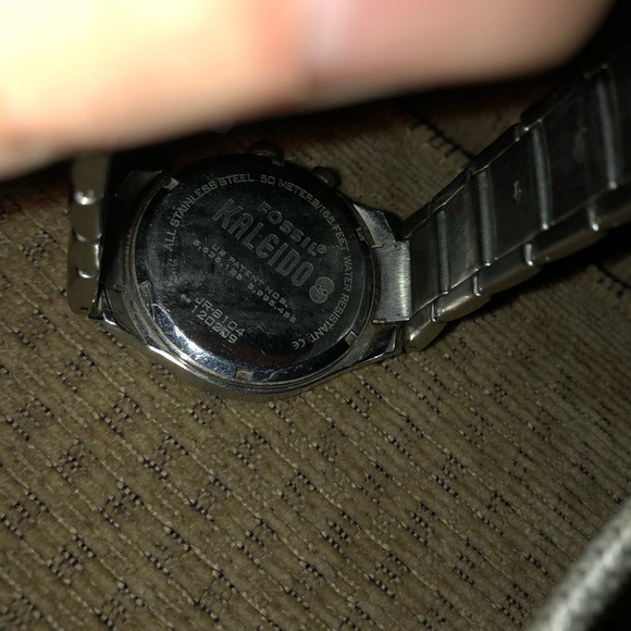 Fossil Watch with Red Face - Picture 8 of 8
